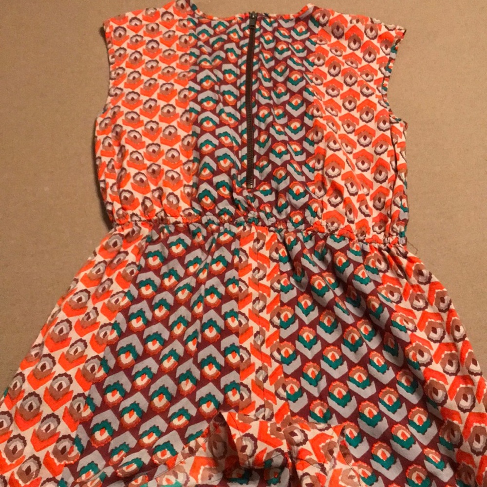 Cute romper!!! - Picture 3 of 3